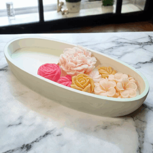 Szójaviasz virágok ovális kerámia tálban